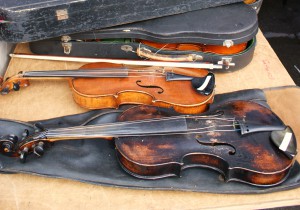 ウィーン　骨董　のみの市　バイオリン